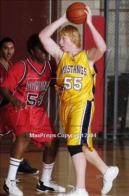 Thumbnail 2 in Walnut vs Pomona (Ayala DogFight Tourney) photogallery.