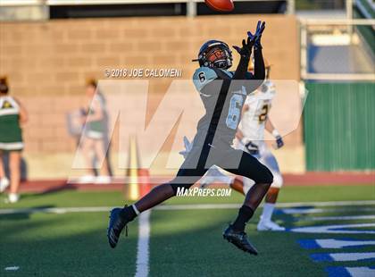 Thumbnail 2 in Harlan vs Holmes photogallery.