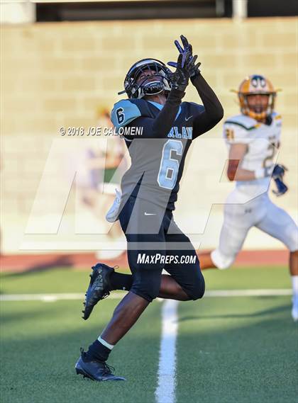 Thumbnail 1 in Harlan vs Holmes photogallery.