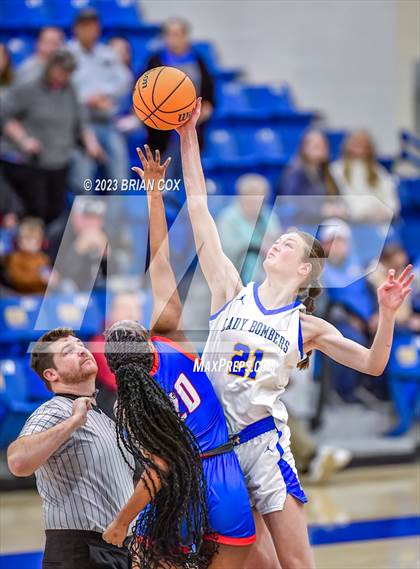 Thumbnail 1 in Mountain Home vs Paragould (Ultimate Auto Tournament) photogallery.