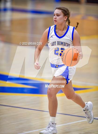 Thumbnail 3 in Mountain Home vs Paragould (Ultimate Auto Tournament) photogallery.