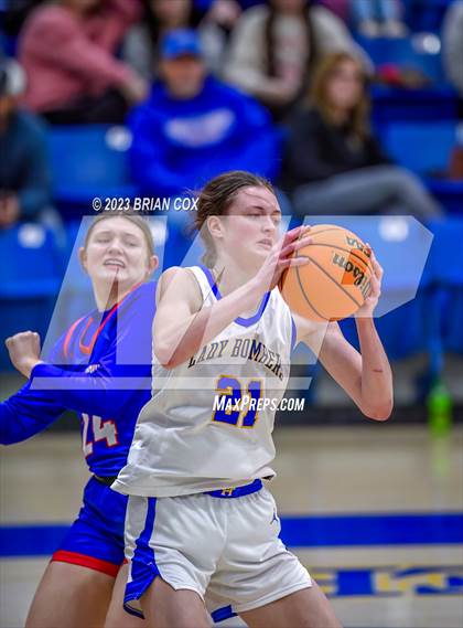 Thumbnail 2 in Mountain Home vs Paragould (Ultimate Auto Tournament) photogallery.
