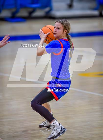 Thumbnail 3 in Mountain Home vs Paragould (Ultimate Auto Tournament) photogallery.