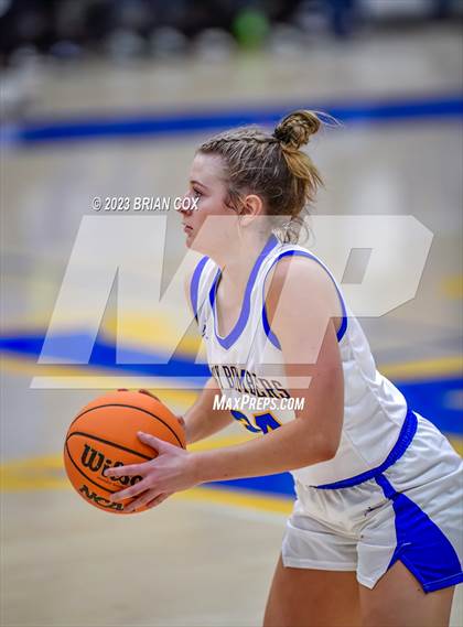 Thumbnail 2 in Mountain Home vs Paragould (Ultimate Auto Tournament) photogallery.