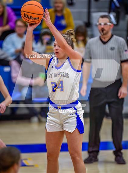 Thumbnail 2 in Mountain Home vs Paragould (Ultimate Auto Tournament) photogallery.