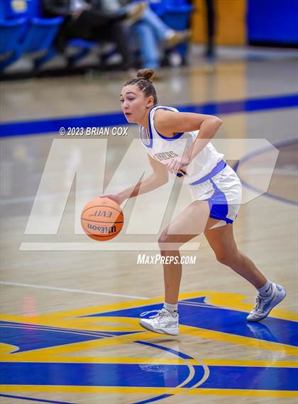 Thumbnail 2 in Mountain Home vs Paragould (Ultimate Auto Tournament) photogallery.