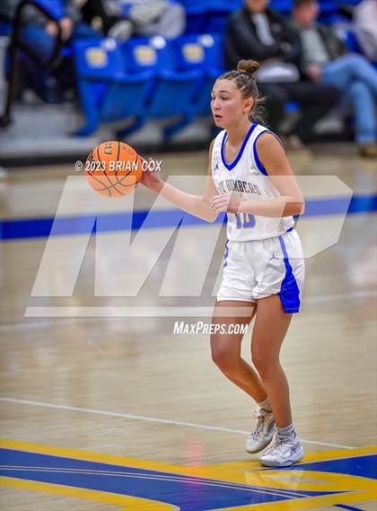 Thumbnail 3 in Mountain Home vs Paragould (Ultimate Auto Tournament) photogallery.