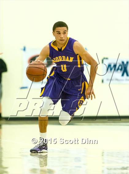 Thumbnail 2 in Archbishop Riordan vs. Sacred Heart Prep (CIF CCS Open Quarterfinal) photogallery.