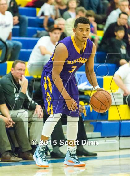 Thumbnail 2 in Archbishop Riordan vs. Sacred Heart Prep (CIF CCS Open Quarterfinal) photogallery.