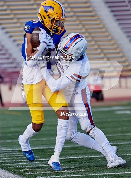 Thumbnail 3 in Christian Brothers vs. Grant (CIF SJS D3 Final) photogallery.
