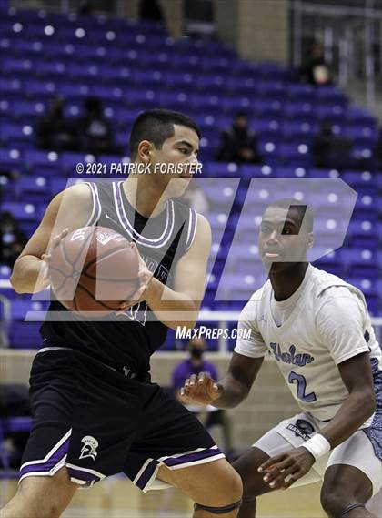 Thumbnail 2 in Warren @ Harlan photogallery.