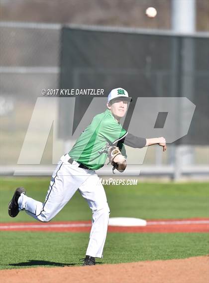 Thumbnail 2 in Krum vs Mabank (Sunnyvale Invitational) photogallery.