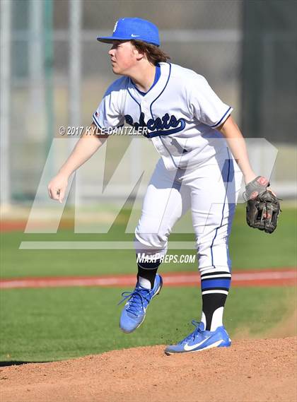 Thumbnail 3 in Krum vs Mabank (Sunnyvale Invitational) photogallery.