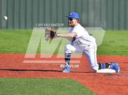 Thumbnail 1 in Krum vs Mabank (Sunnyvale Invitational) photogallery.
