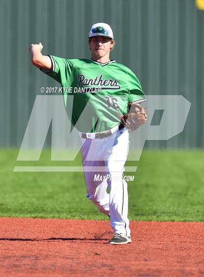 Thumbnail 2 in Krum vs Mabank (Sunnyvale Invitational) photogallery.