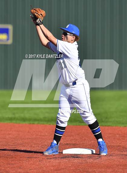 Thumbnail 3 in Krum vs Mabank (Sunnyvale Invitational) photogallery.