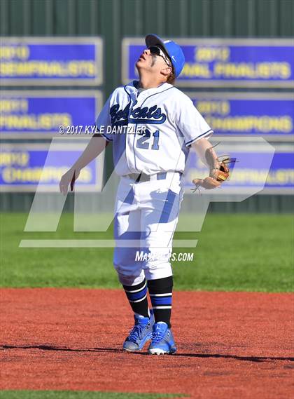 Thumbnail 1 in Krum vs Mabank (Sunnyvale Invitational) photogallery.