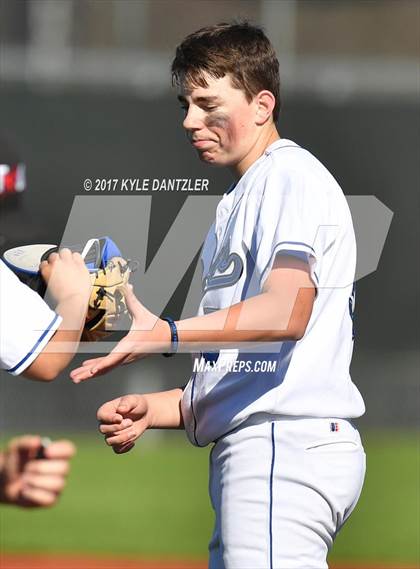 Thumbnail 3 in Krum vs Mabank (Sunnyvale Invitational) photogallery.