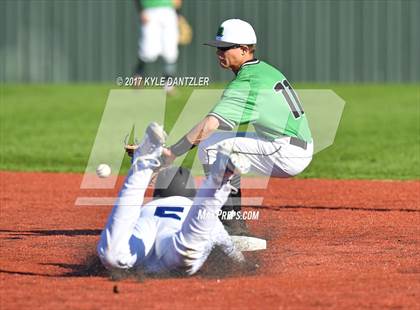 Thumbnail 2 in Krum vs Mabank (Sunnyvale Invitational) photogallery.