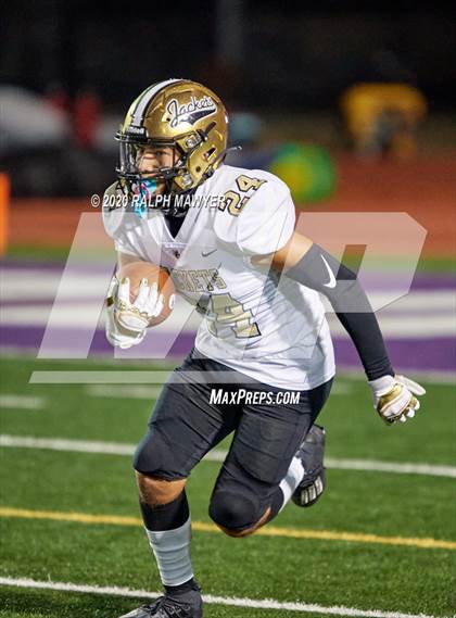 Thumbnail 2 in Boerne-Champion vs. Edcouch-Elsa photogallery.