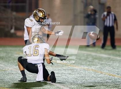 Thumbnail 2 in Boerne-Champion vs. Edcouch-Elsa photogallery.