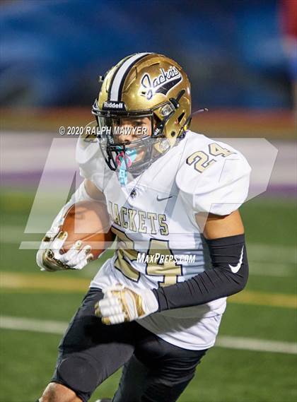 Thumbnail 1 in Boerne-Champion vs. Edcouch-Elsa photogallery.