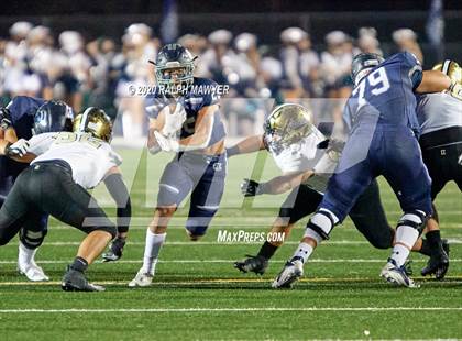 Thumbnail 2 in Boerne-Champion vs. Edcouch-Elsa photogallery.