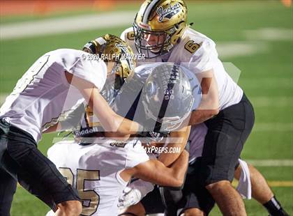 Thumbnail 3 in Boerne-Champion vs. Edcouch-Elsa photogallery.