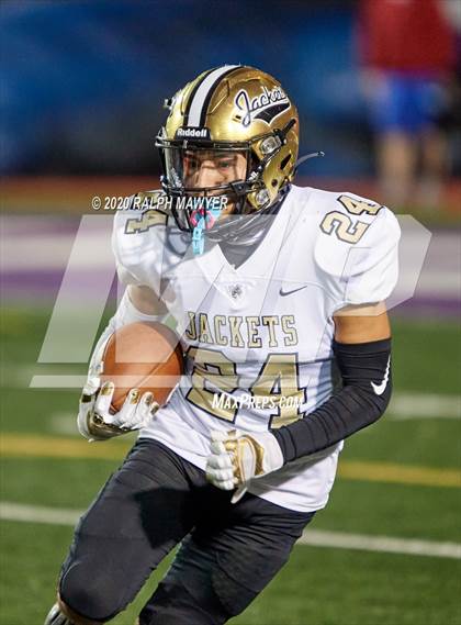 Thumbnail 3 in Boerne-Champion vs. Edcouch-Elsa photogallery.