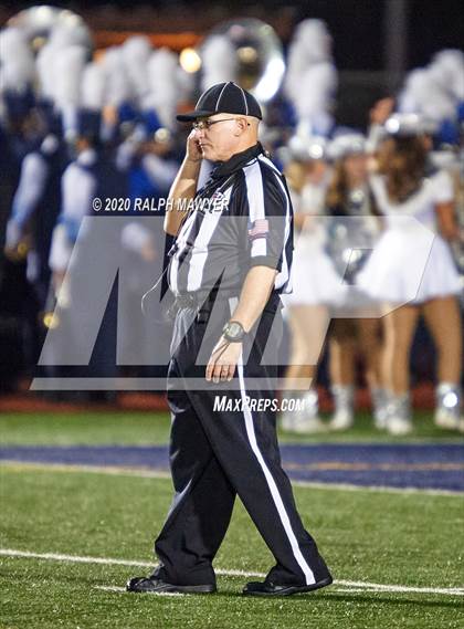 Thumbnail 1 in Boerne-Champion vs. Edcouch-Elsa photogallery.