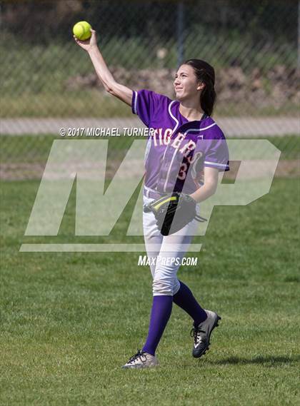 Thumbnail 2 in Oroville vs West Valley (Red Bluff Tournament) photogallery.