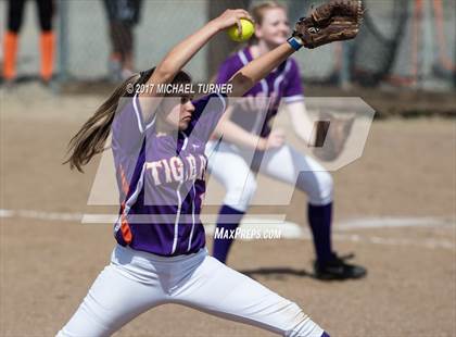 Thumbnail 2 in Oroville vs West Valley (Red Bluff Tournament) photogallery.