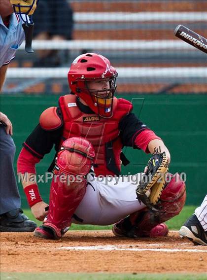 Thumbnail 2 in Lee vs Austin (Texas 5A Region III Playoffs) photogallery.
