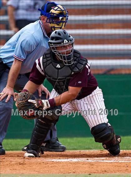 Thumbnail 2 in Lee vs Austin (Texas 5A Region III Playoffs) photogallery.
