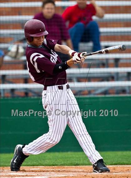 Thumbnail 1 in Lee vs Austin (Texas 5A Region III Playoffs) photogallery.
