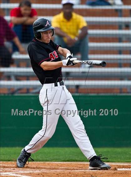 Thumbnail 2 in Lee vs Austin (Texas 5A Region III Playoffs) photogallery.