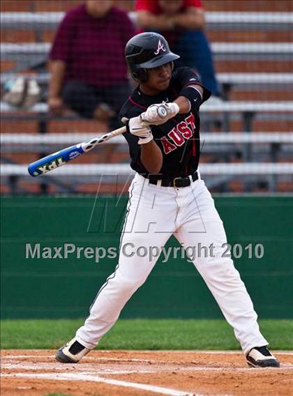 Thumbnail 3 in Lee vs Austin (Texas 5A Region III Playoffs) photogallery.