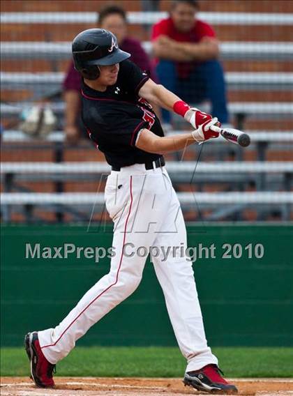 Thumbnail 2 in Lee vs Austin (Texas 5A Region III Playoffs) photogallery.