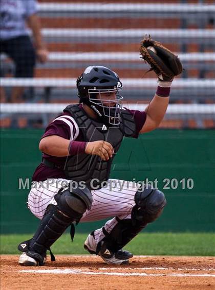 Thumbnail 3 in Lee vs Austin (Texas 5A Region III Playoffs) photogallery.