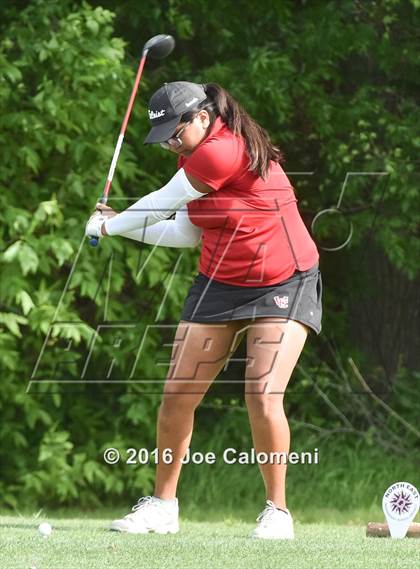 Thumbnail 2 in NEISD Varsity District Golf Tournament photogallery.