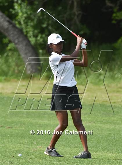 Thumbnail 2 in NEISD Varsity District Golf Tournament photogallery.