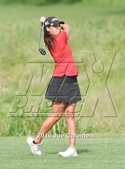 Thumbnail 1 in NEISD Varsity District Golf Tournament photogallery.