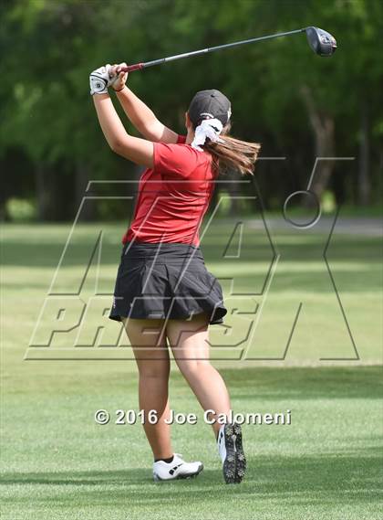 Thumbnail 1 in NEISD Varsity District Golf Tournament photogallery.