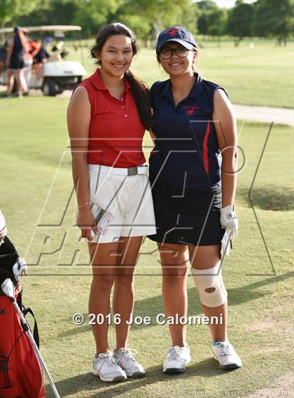 Thumbnail 2 in NEISD Varsity District Golf Tournament photogallery.