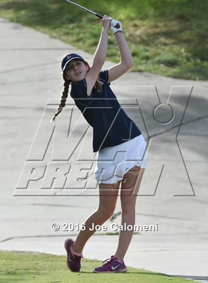 Thumbnail 2 in NEISD Varsity District Golf Tournament photogallery.