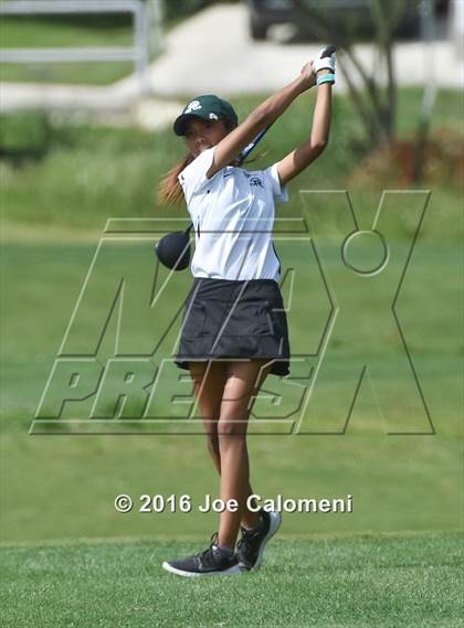 Thumbnail 2 in NEISD Varsity District Golf Tournament photogallery.