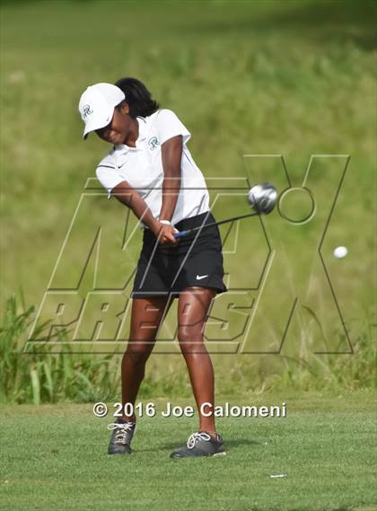 Thumbnail 3 in NEISD Varsity District Golf Tournament photogallery.