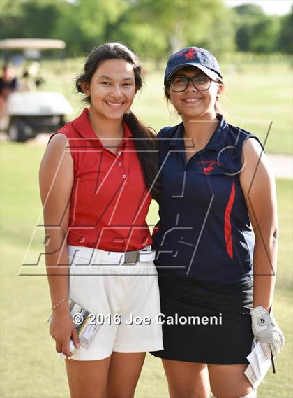 Thumbnail 3 in NEISD Varsity District Golf Tournament photogallery.