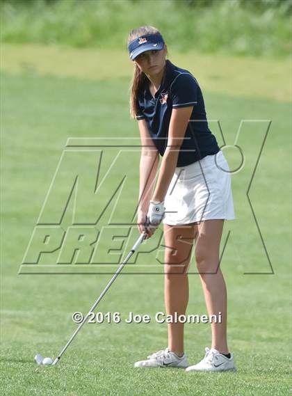 Thumbnail 1 in NEISD Varsity District Golf Tournament photogallery.