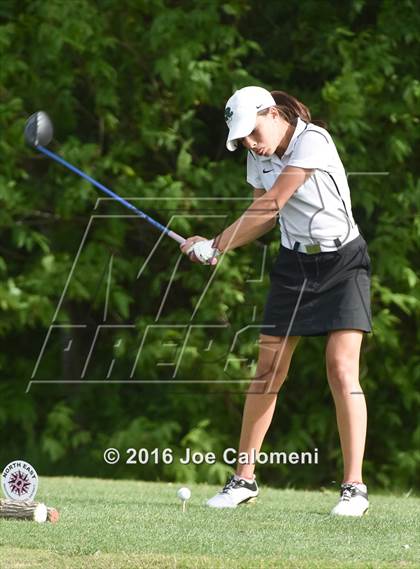 Thumbnail 1 in NEISD Varsity District Golf Tournament photogallery.